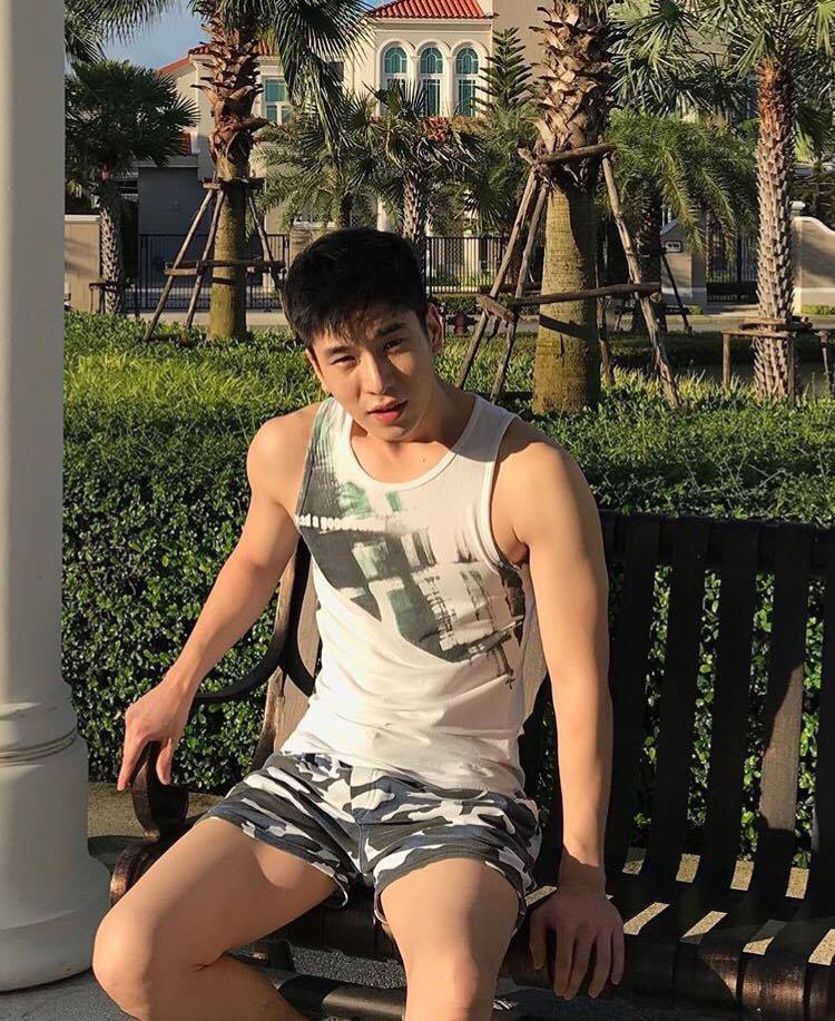 พี่เกาหุ่นน่าซบ ๕