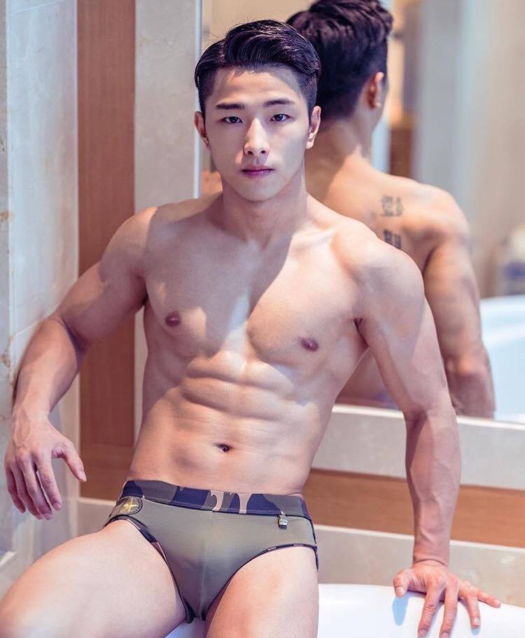 พี่เกาหุ่นน่าซบ ๖