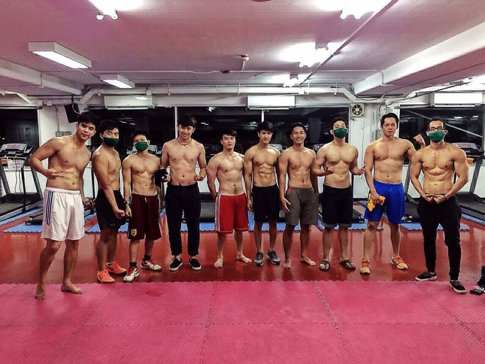 ที่รักคุณจะเอาเพื่อนมารุมฉันไม่ได้นะคะ ไม่นะคะ!! อย่าค่ะ พวกบ้า!! โอ้ย! 2,216