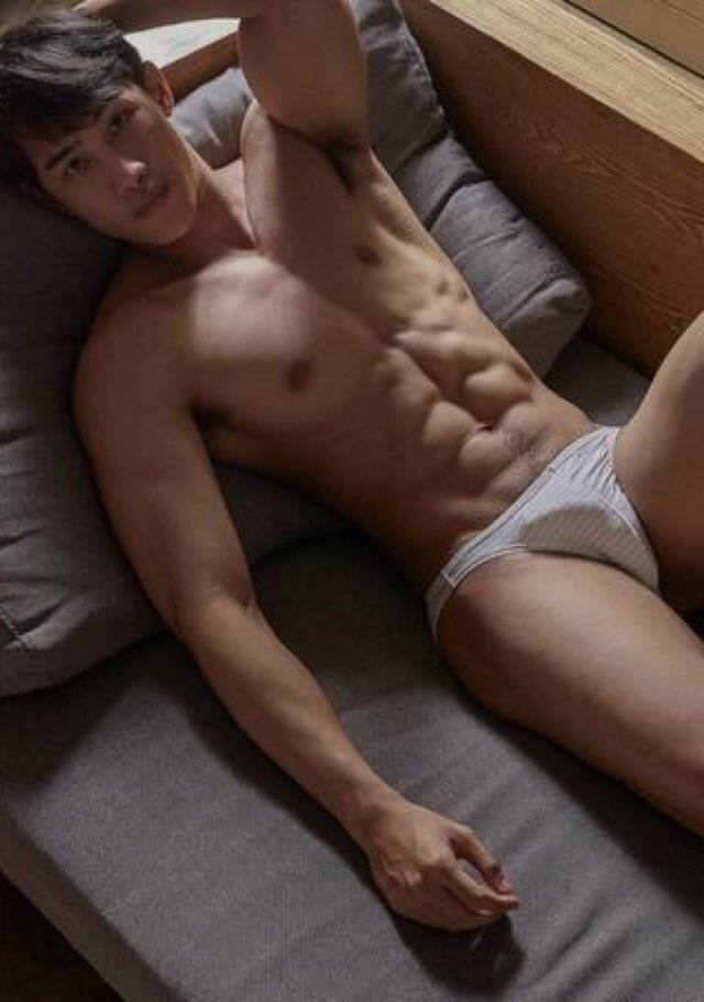 แซ่บหล่อแน่น