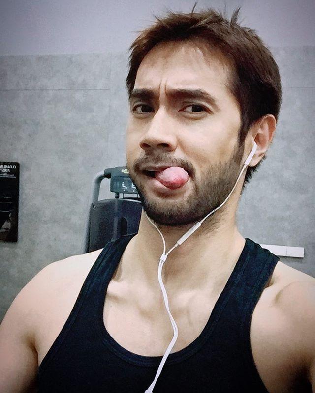 อาจารย์ โพร์ล่า เข้มจุง