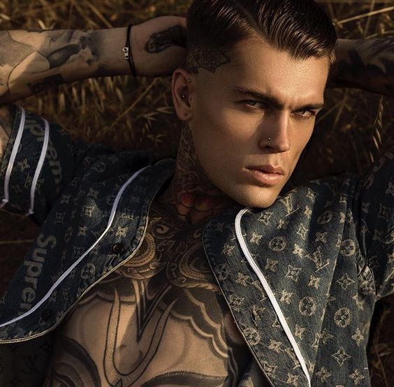 สตีเฟน เจมส์ Stephen James / ศิลปะของรอยสัก ผสม ลายไทย
