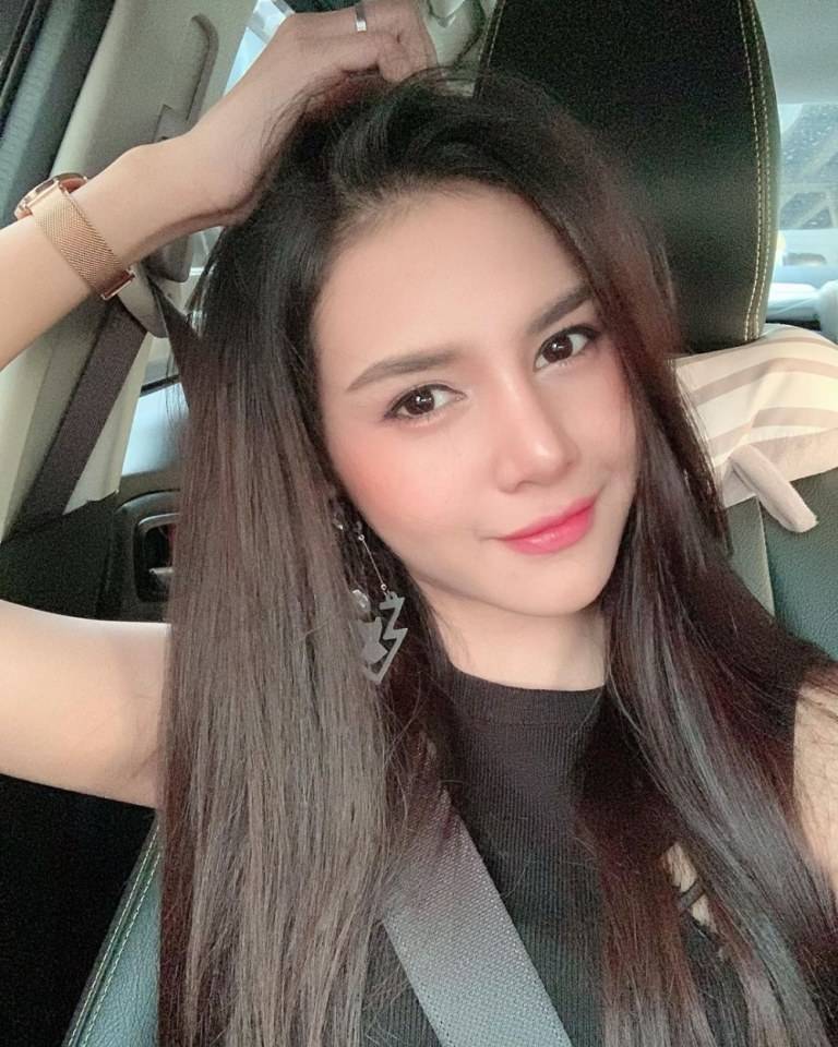 พิ้งค์ กมลวรรณ