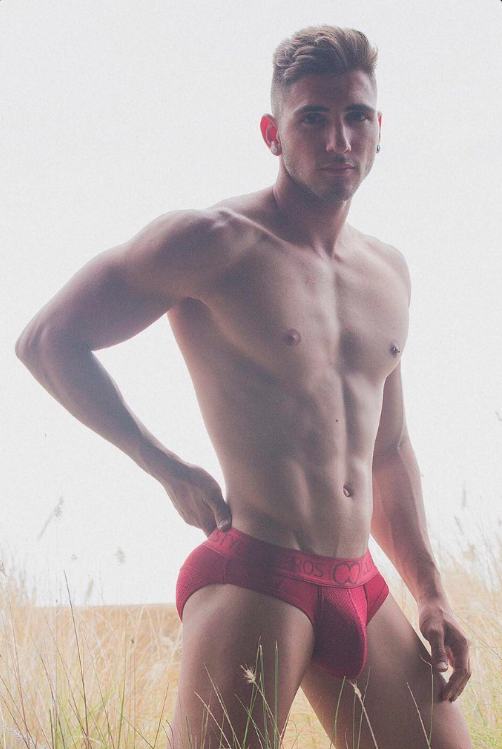 Hot guy in underwear 292