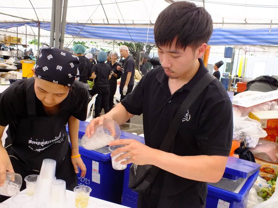 จิตอาสาร่วมใจ ทำดีเพื่อพ่อ - 02 25-10-60  #ทำดีเพื่อพ่อ #คนไทยรักพ่อหลวง