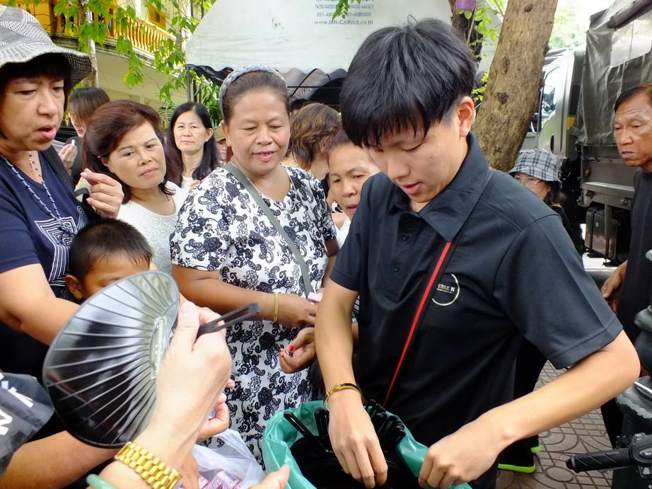 จิตอาสาร่วมใจ ทำดีเพื่อพ่อ - 01 25-10-60 #ทำดีเพื่อพ่อ #คนไทยรักพ่อหลวง