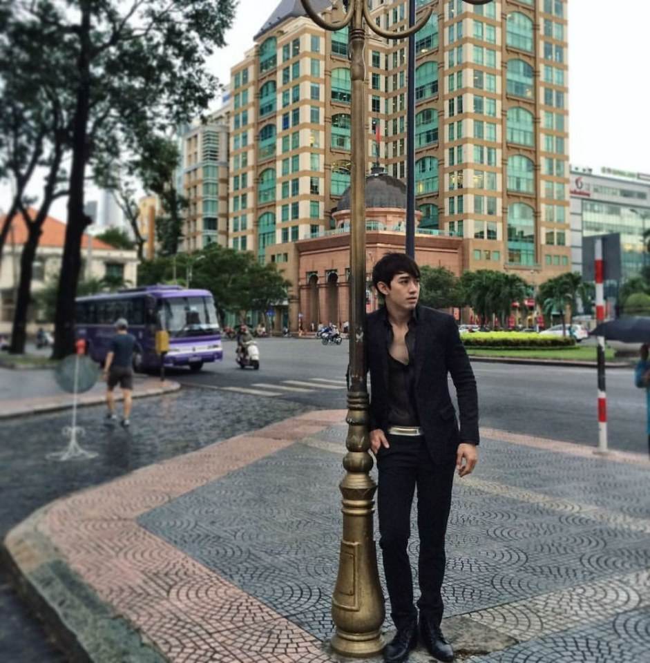 อาภรณ์ดำ 2,223