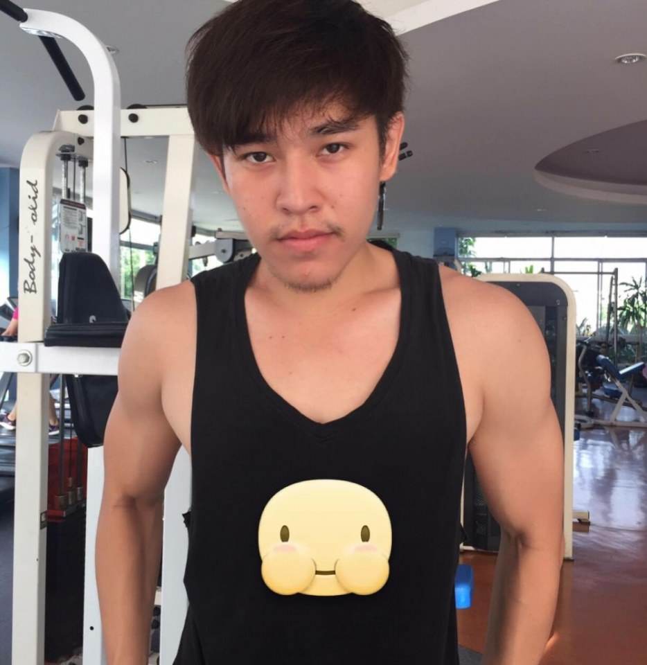 อาภรณ์ดำ 2,223
