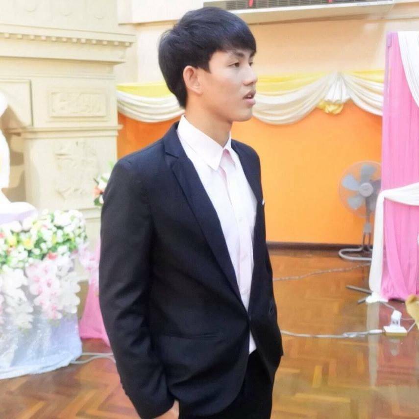 อาภรณ์ดำ 2,223
