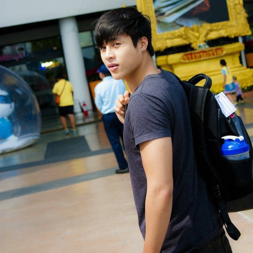 อาภรณ์ดำ 2,223