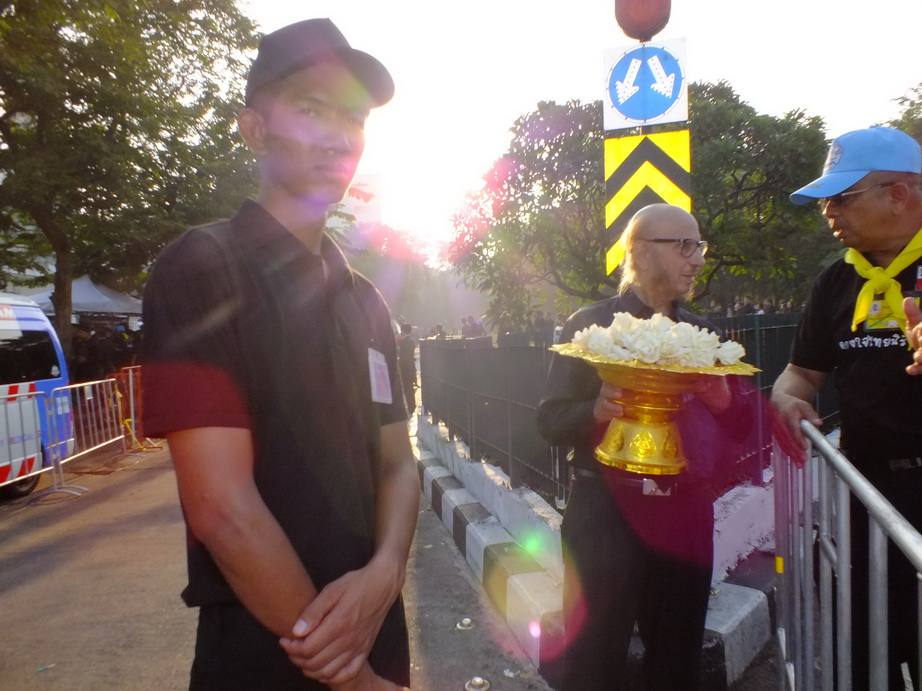จิตอาสาร่วมใจ ทำดีเพื่อพ่อ - 10 26-10-60 #ทำดีเพื่อพ่อ #คนไทยรักพ่อหลวง