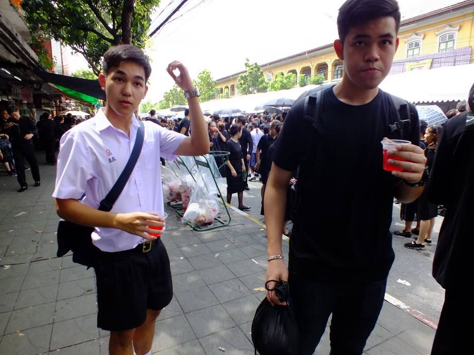 จิตอาสาร่วมใจ ทำดีเพื่อพ่อ - 14 26-10-60 #ทำดีเพื่อพ่อ #คนไทยรักพ่อหลวง