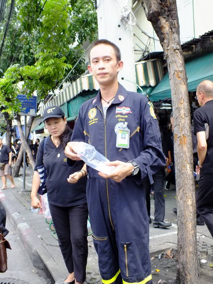 จิตอาสาร่วมใจ ทำดีเพื่อพ่อ - 14 26-10-60 #ทำดีเพื่อพ่อ #คนไทยรักพ่อหลวง