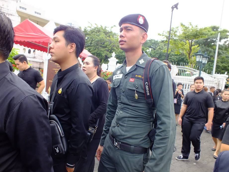 จิตอาสาร่วมใจ ทำดีเพื่อพ่อ - 14 26-10-60 #ทำดีเพื่อพ่อ #คนไทยรักพ่อหลวง