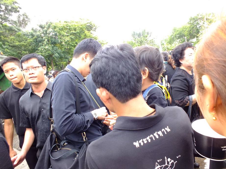 จิตอาสาร่วมใจ ทำดีเพื่อพ่อ - 14 26-10-60 #ทำดีเพื่อพ่อ #คนไทยรักพ่อหลวง