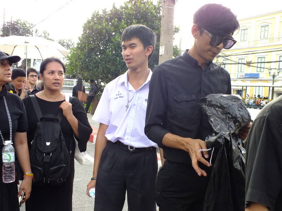 จิตอาสาร่วมใจ ทำดีเพื่อพ่อ - 18 26-10-60 #ทำดีเพื่อพ่อ #คนไทยรักพ่อหลวง