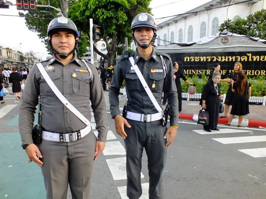 จิตอาสาร่วมใจ ทำดีเพื่อพ่อ - 18 26-10-60 #ทำดีเพื่อพ่อ #คนไทยรักพ่อหลวง