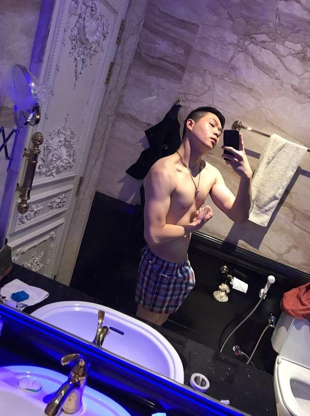 Hot guy in underwear 294