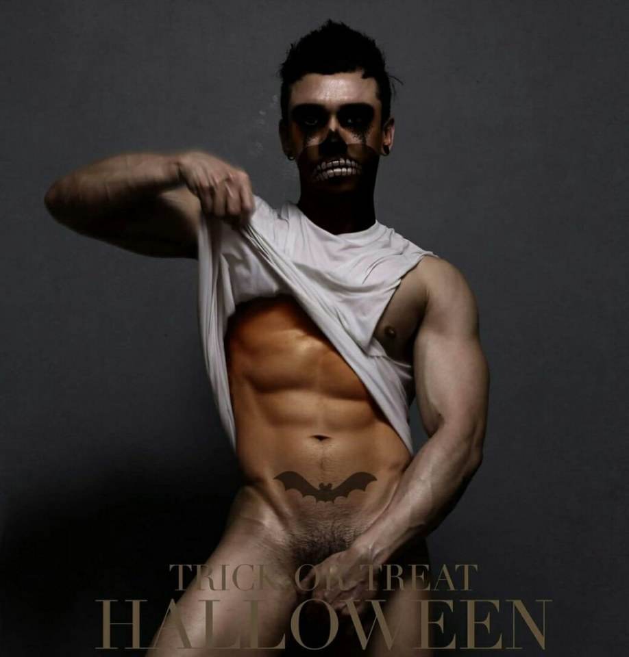 hot male 245 (18+)