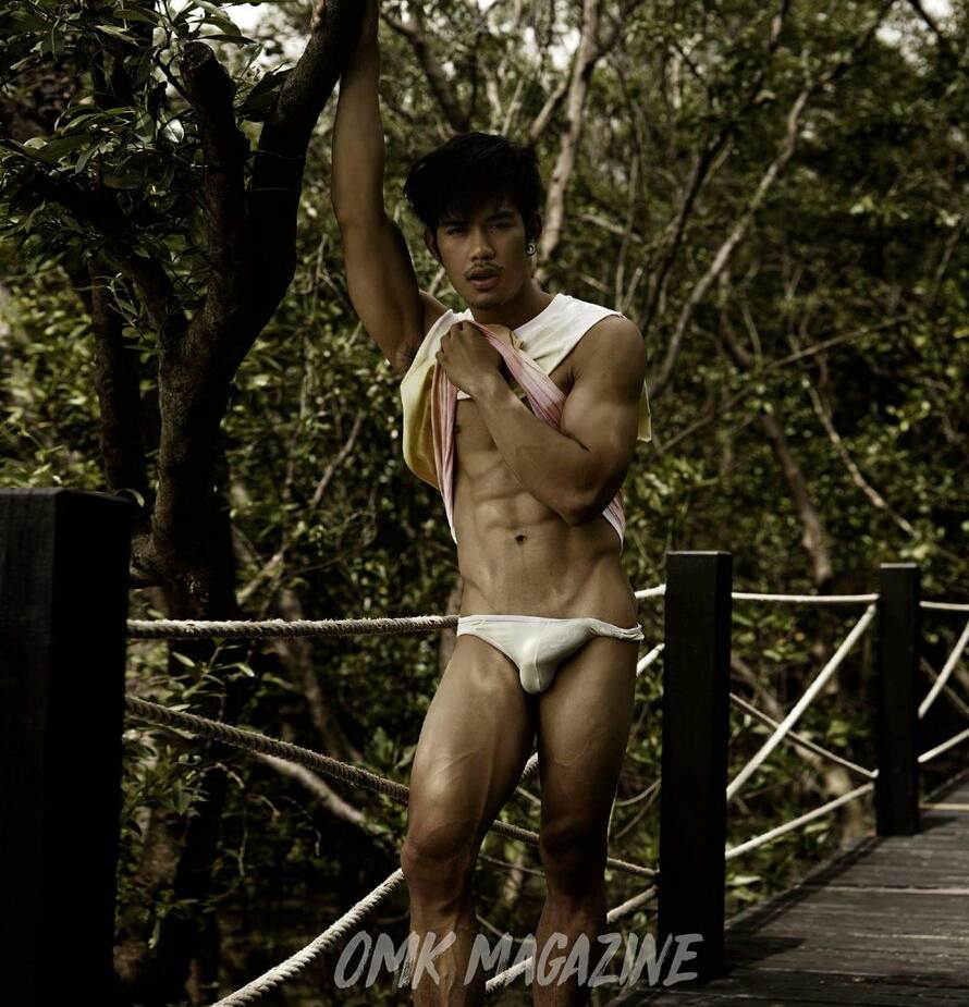 hot male 245 (18+)