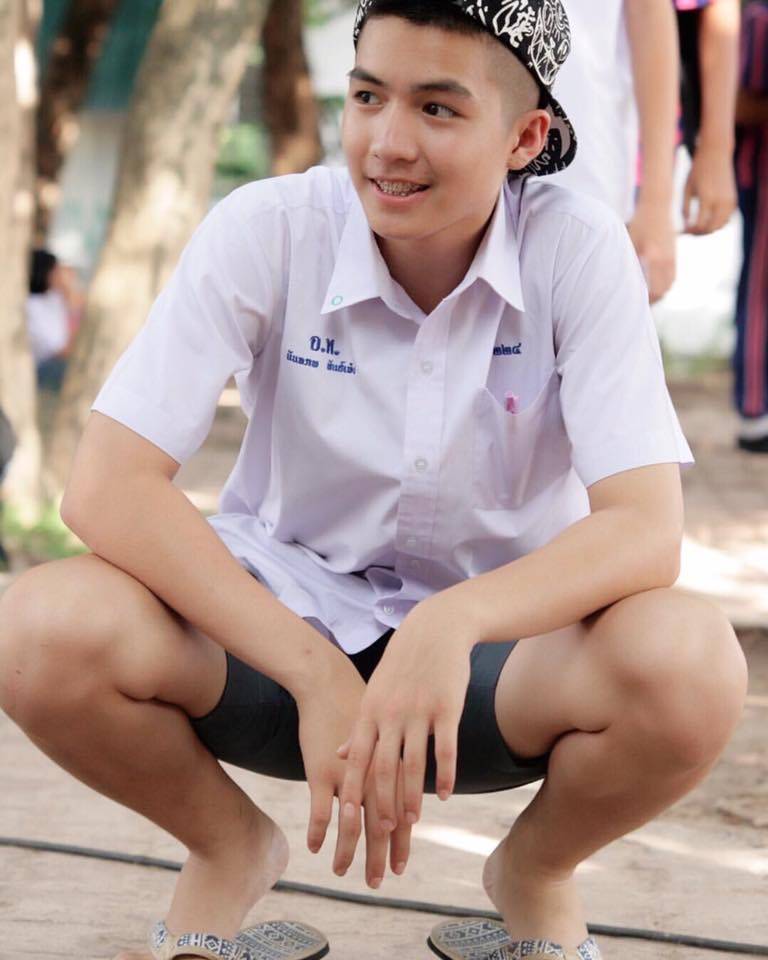 แต่งตัวไม่เรียบร้อยโดนตีนะคะ 2,256