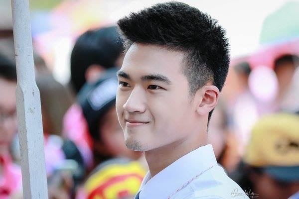 แต่งตัวไม่เรียบร้อยโดนตีนะคะ 2,256