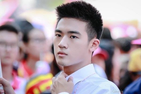 แต่งตัวไม่เรียบร้อยโดนตีนะคะ 2,256