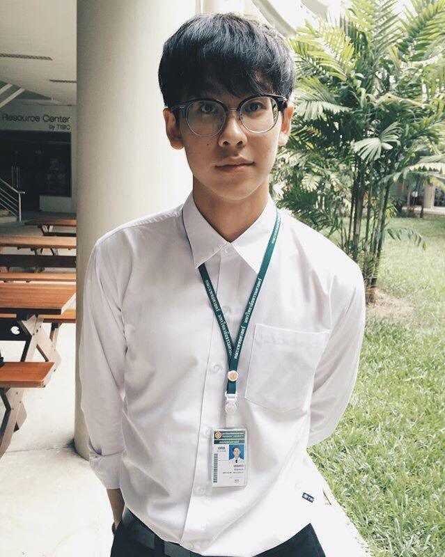 แต่งตัวไม่เรียบร้อยโดนตีนะคะ 2,256