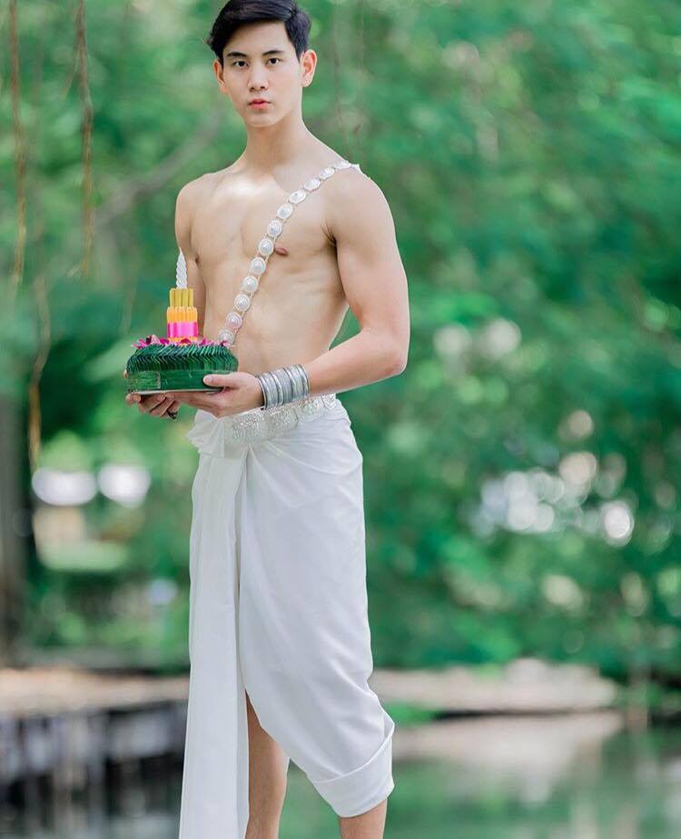 ลอยกระทงที่ม.เกษตรกันครับ