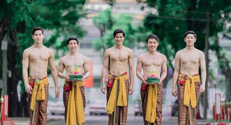ลอยกระทงที่ม.เกษตรกันครับ