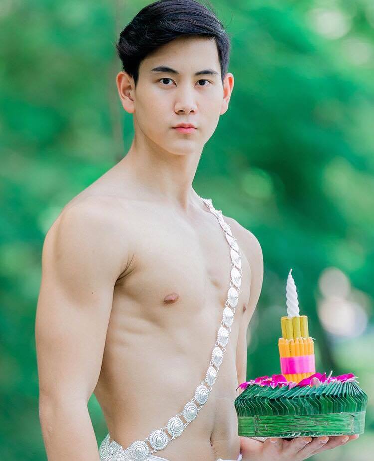 ลอยกระทงที่ม.เกษตรกันครับ