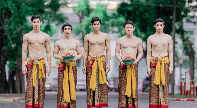 ลอยกระทงที่ม.เกษตรกันครับ
