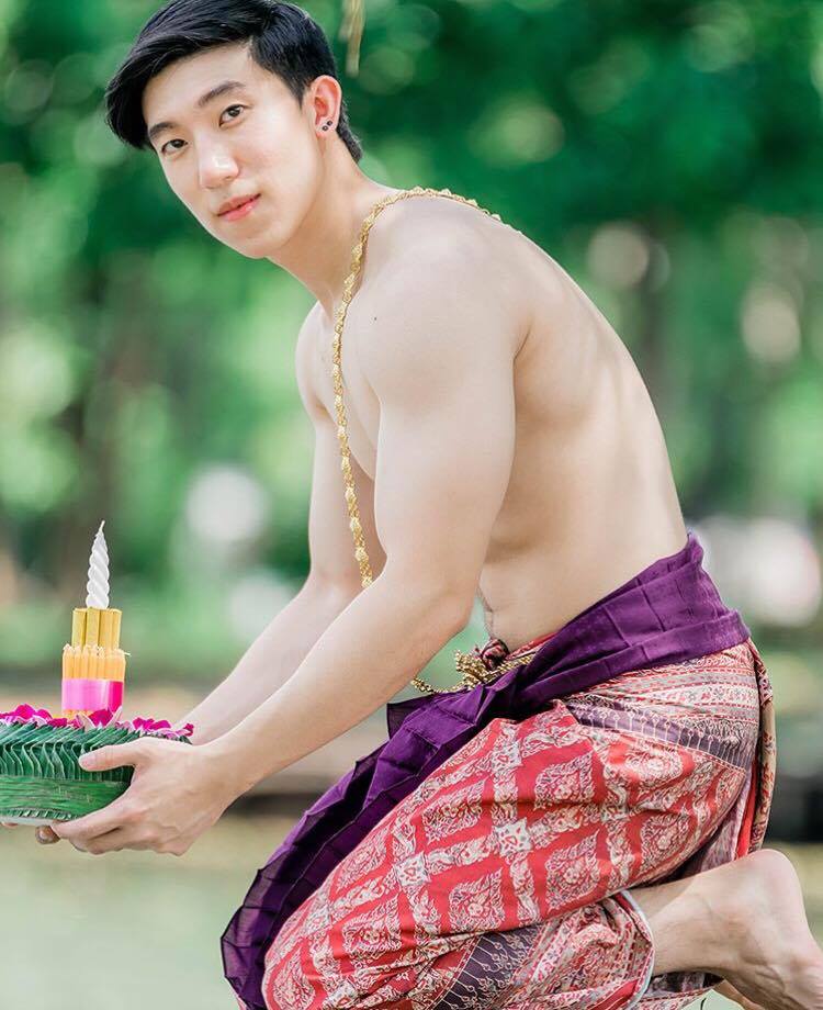 ลอยกระทงที่ม.เกษตรกันครับ