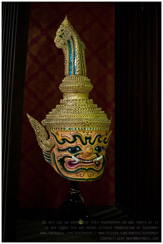 ท้าวอนุราชหรืออุณาราช(ท้าวกกกะหนาก) กายสีจันทร์อ่อนว 1 พักตร์ 2 กร มงกุฎกนก ปาก แสยะ ตาจรเข้ อาวุธศร เจ้าเมืองมหาสิงขร นางรัตนา กายสีนวลจันทร์