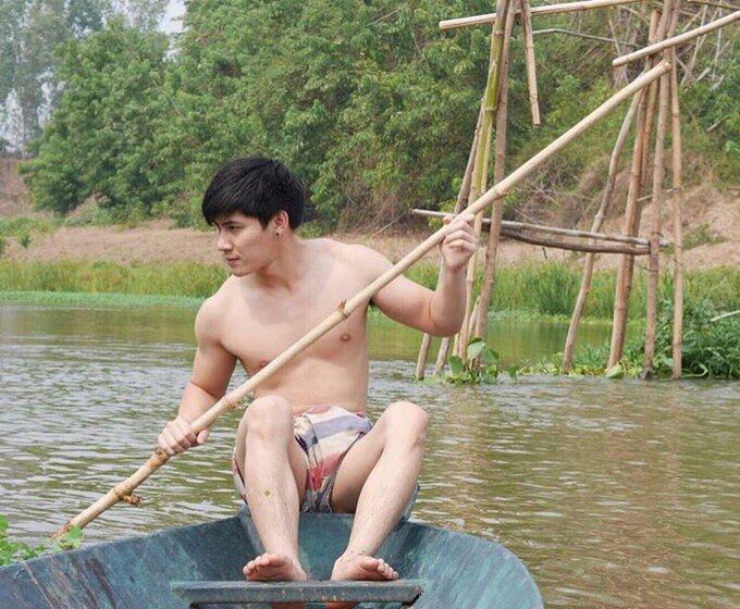 hot male 248 (18+)