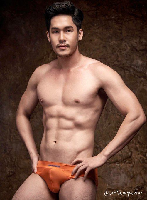 hot male 248 (18+)