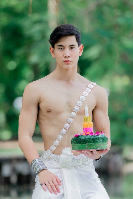 hot male 248 (18+)
