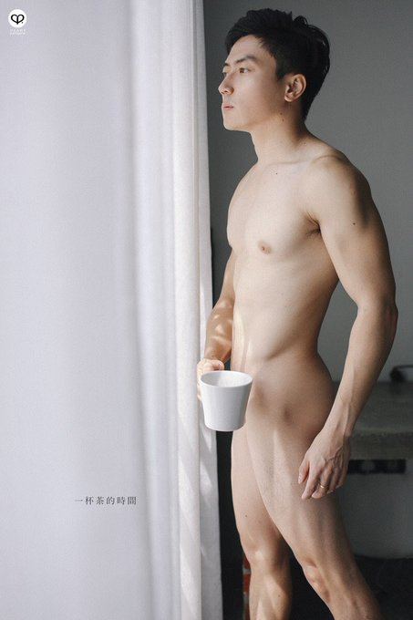 hot male 250 (18+)