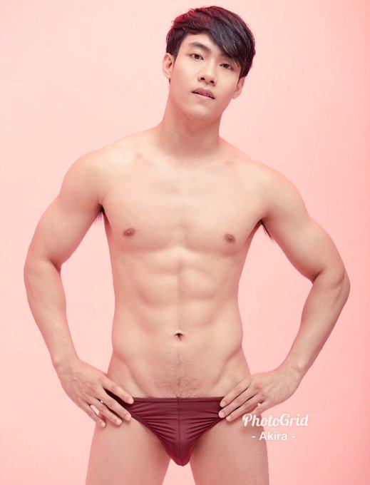 hot male 250 (18+)