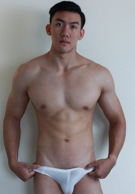 hot male 250 (18+)