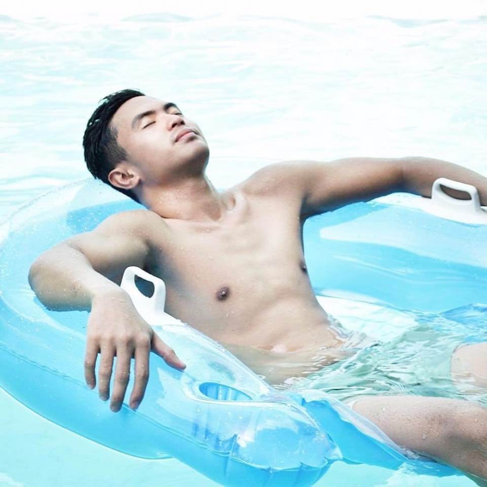 เมื่อเขาโชว์