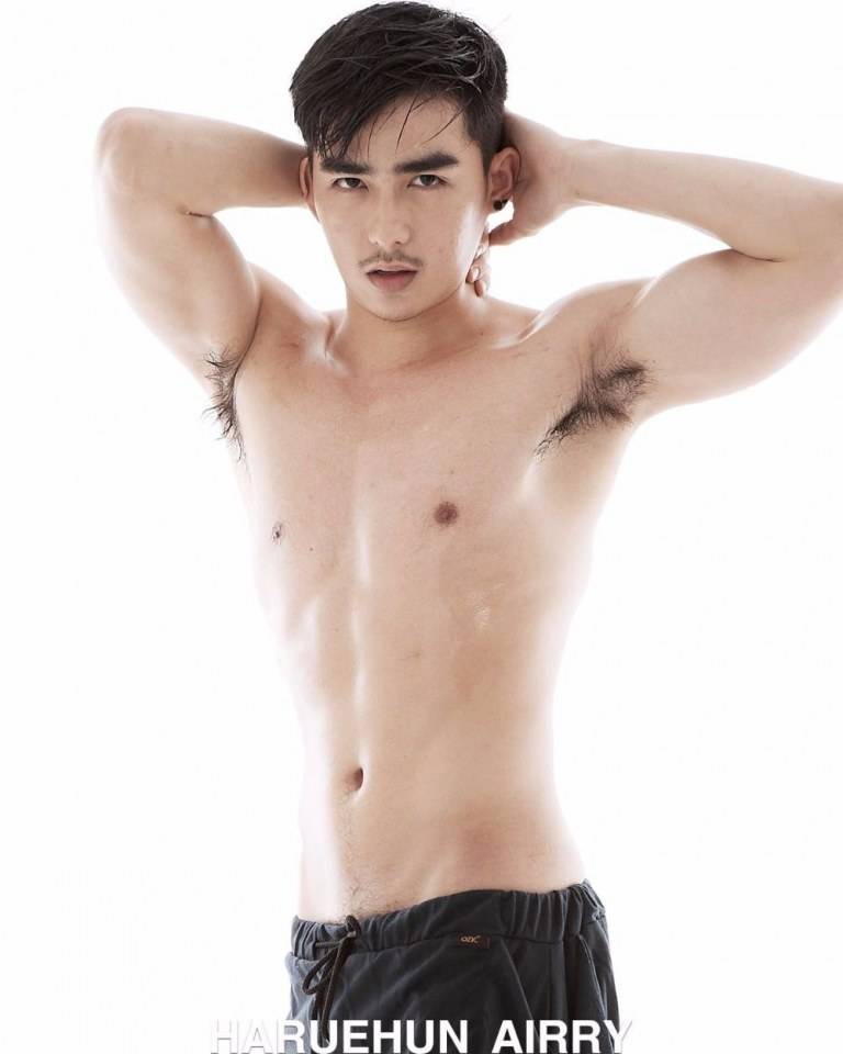 เมื่อเขาโชว์