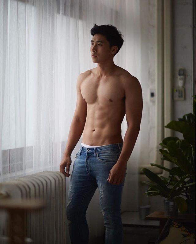 เลียกล้ามนม