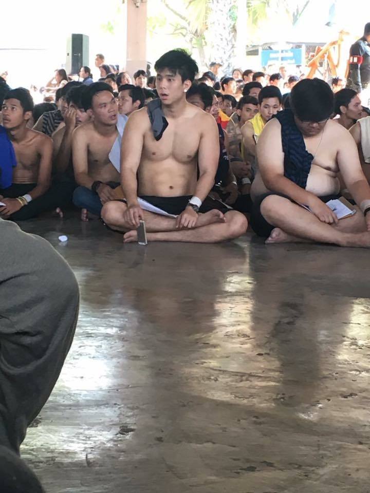 เห็นผู้ชายนั่ง  อยากนั่ง 2,270