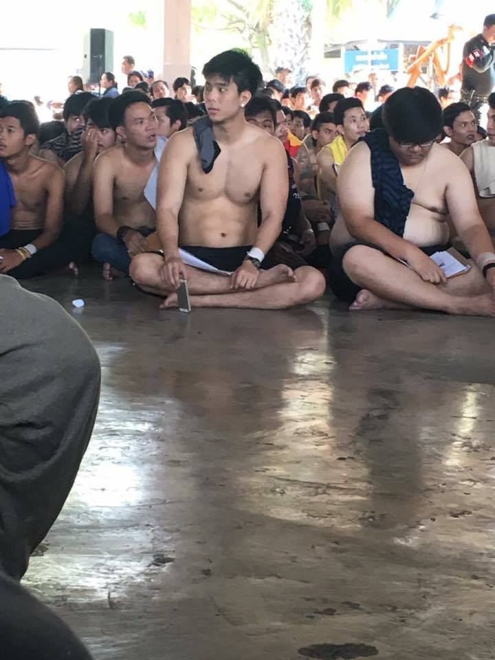 เห็นผู้ชายนั่ง  อยากนั่ง 2,270