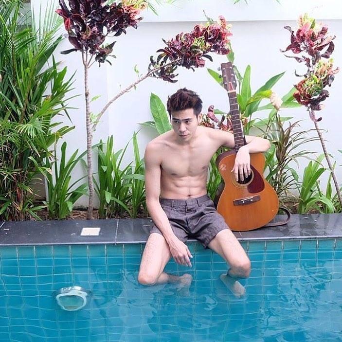 เห็นผู้ชายนั่ง  อยากนั่ง 2,270