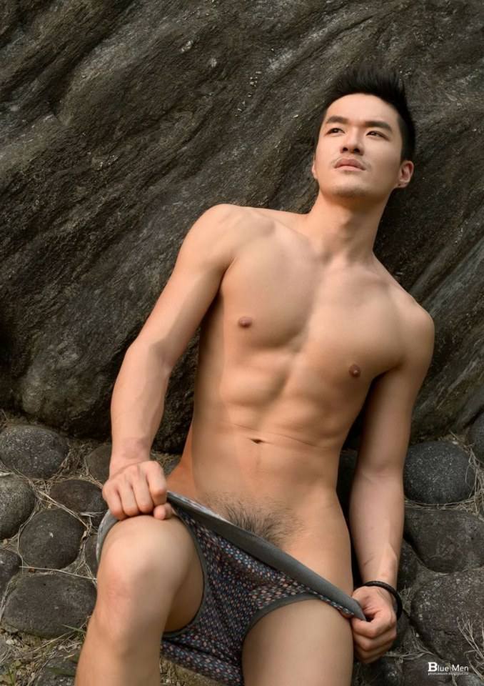 hot male 252 (18+)