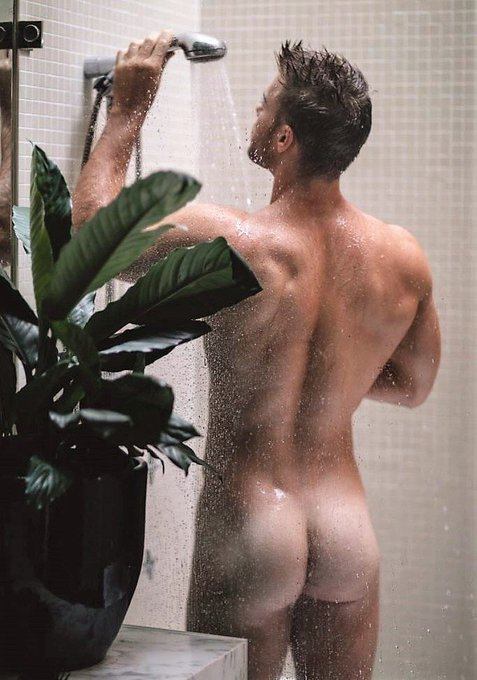 hot male 253 (18+)