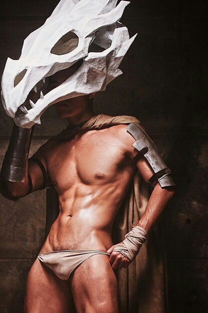 hot male 253 (18+)