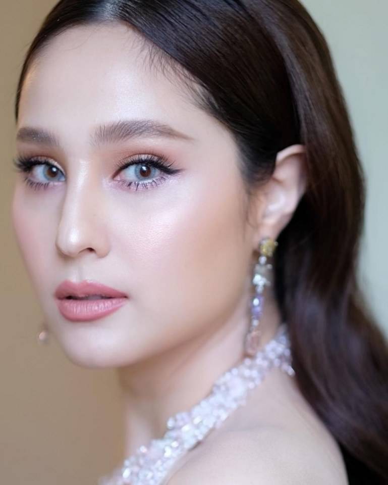 ขวัญ อุษามณี